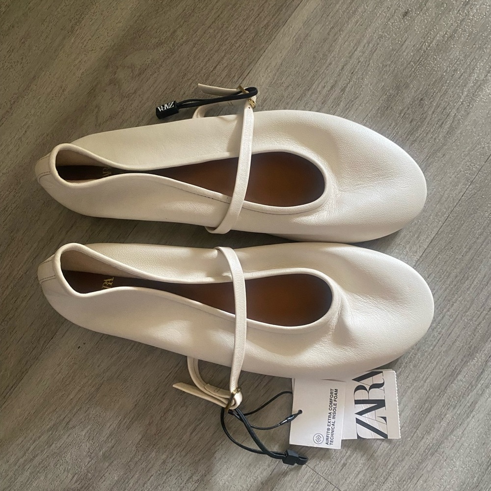 Zara Women's Elegant Cream Flats